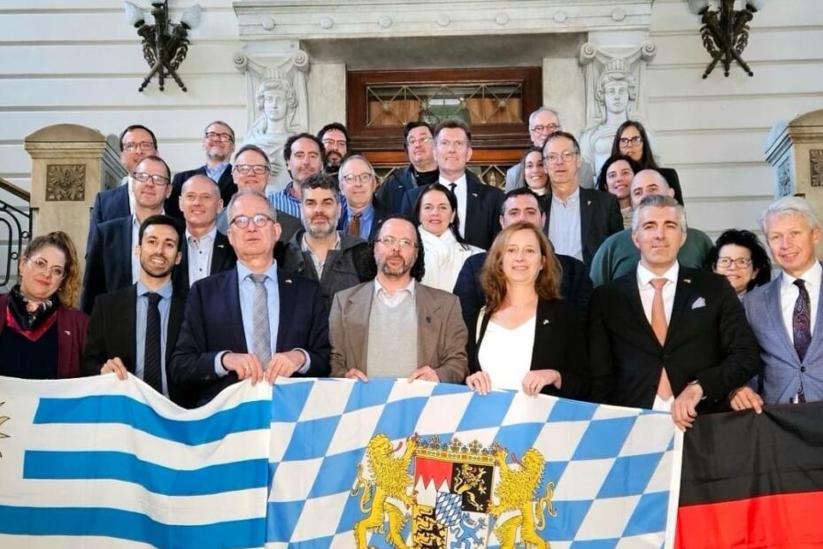 Arbeitstreffen in der Universidad de la República (UDELAR) mit Direktor Héctor Cancela. Quelle: Universidad de la República